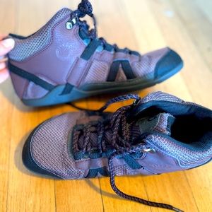 Black and purple lightweight hiking shoes